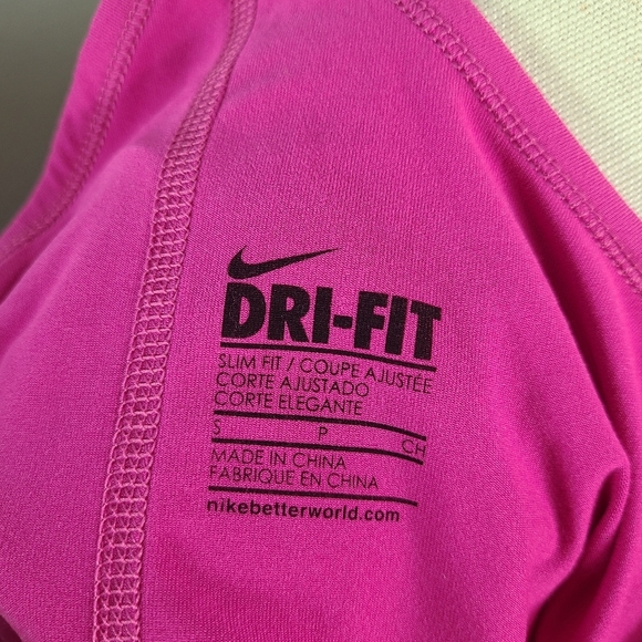 Nike Dri-Fit slim fitting tank top size small women's - Picture 5 of 5
